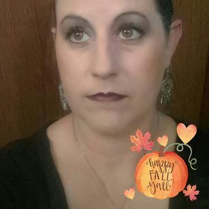 Meet your Posher, Angie